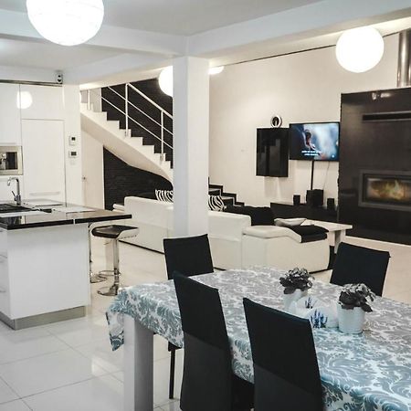 Vila Carolina Apulum Vila Alba Iulia Exterior foto